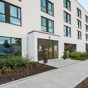 Super 8 By Wyndham North Отель